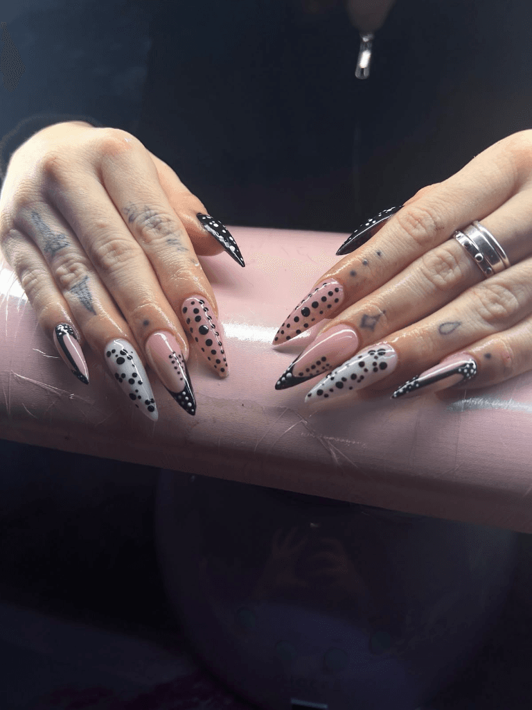 Black & Nude Chic Stiletto